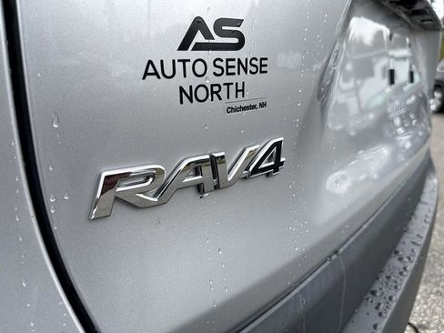 Used 2022 Toyota RAV4 XLE w/ Convenience Package image 9
