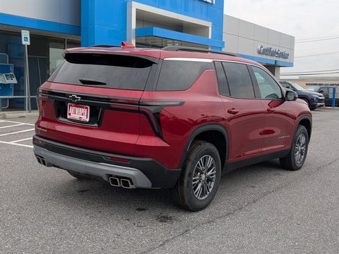 New 2026 Chevrolet Traverse LT w/ Enhanced Driving Package image 3