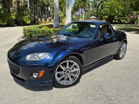 Used 2012 MAZDA MX-5 Miata Grand Touring w/ Appearance Pkg RWD image 18