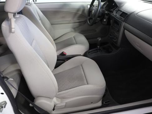 Used 2005 Chevrolet Cobalt Coupe FWD image 17