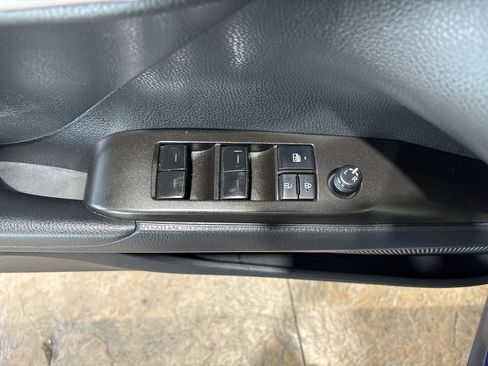 Used 2022 Toyota Camry SE w/ Convenience Package FWD image 13
