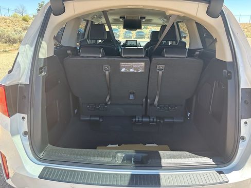 Used 2025 Honda Odyssey Elite image 28