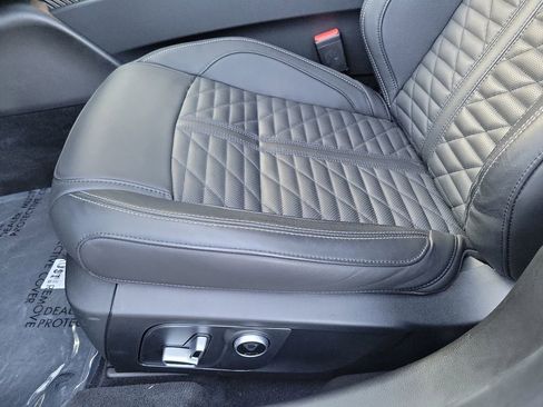 Used 2023 Maserati Ghibli Trofeo image 15