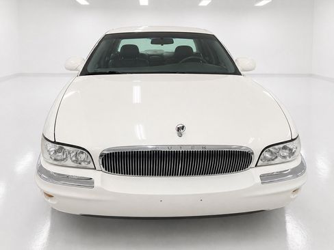 Used 2002 Buick Park Avenue FWD image 2