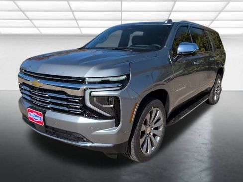 New 2026 Chevrolet Suburban Premier image 36