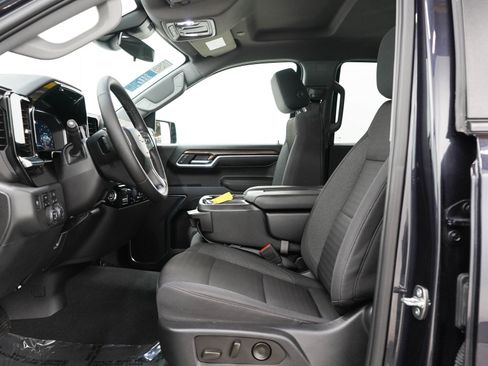 Used 2023 Chevrolet Silverado 1500 LT AWD/4WD image 23