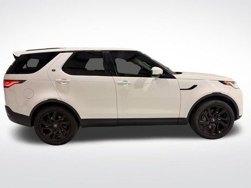 Used 2021 Land Rover Discovery S image 2