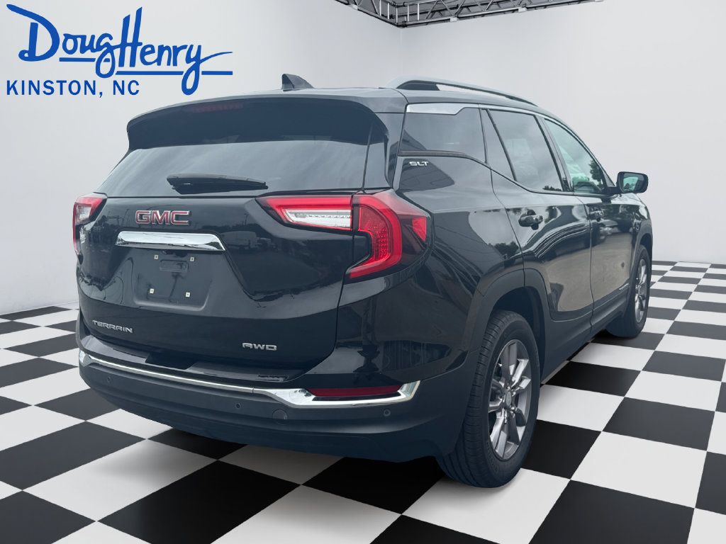 Used 2023 GMC Terrain SLT w/ Infotainment Package II AWD/4WD image 5