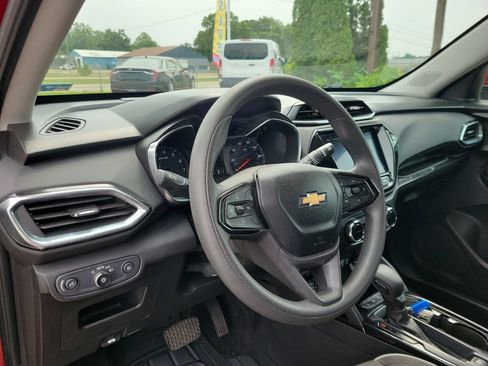 Used 2021 Chevrolet TrailBlazer LT w/ Convenience Package AWD/4WD image 19