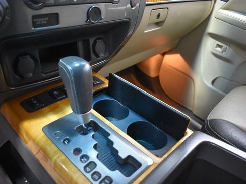 Used 2014 Nissan Armada Platinum w/ Platinum Reserve Package image 21