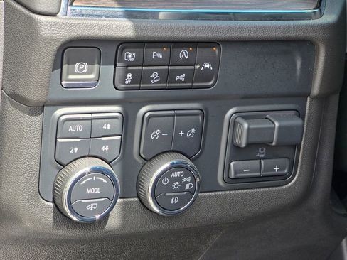 Certified 2025 Chevrolet Tahoe Z71 w/ Z71 Off-Road Package AWD/4WD image 40
