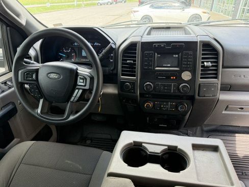 Used 2018 Ford F350 XL w/ Power Equipment Group AWD/4WD image 8
