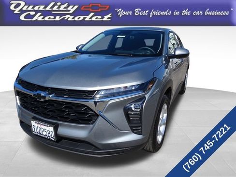 Certified 2025 Chevrolet Trax LS w/ LS Convenience Package FWD image 1