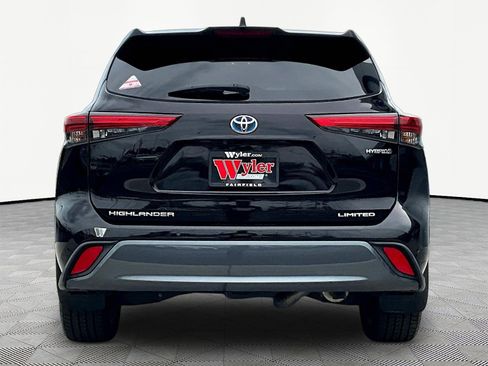 Used 2021 Toyota Highlander Limited AWD/4WD image 5