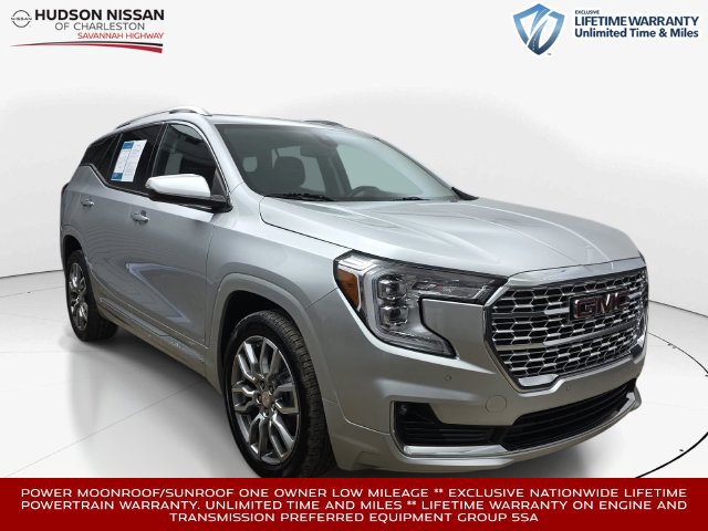Used 2022 GMC Terrain Denali AWD/4WD image 1