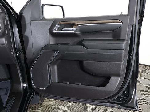 Used 2024 Chevrolet Silverado 1500 LT image 22