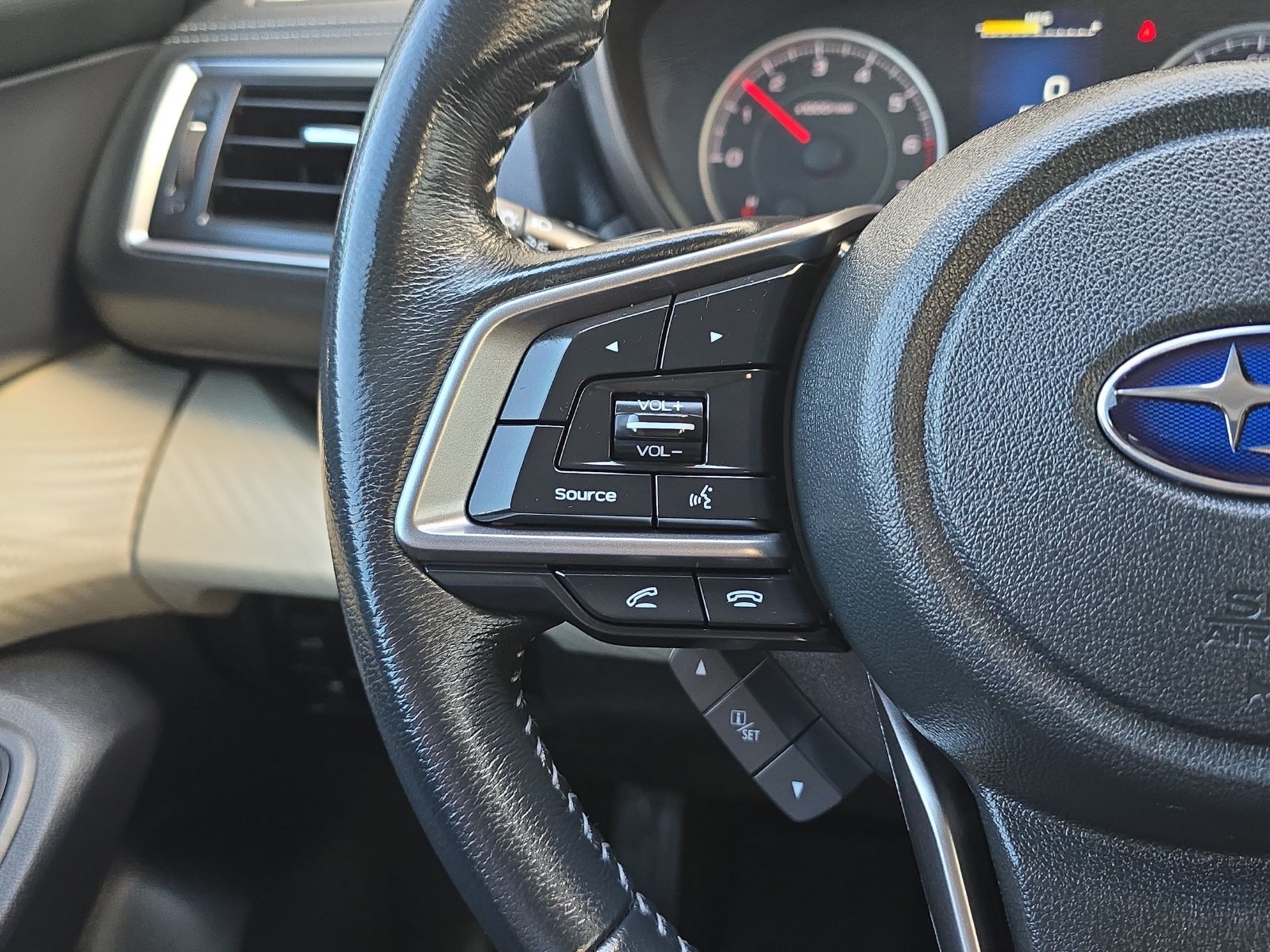 Used 2022 Subaru Ascent Premium w/ Convenience Package AWD/4WD image 20