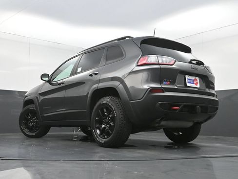 Used 2022 Jeep Cherokee Trailhawk w/ Premium Leather Package AWD/4WD image 28