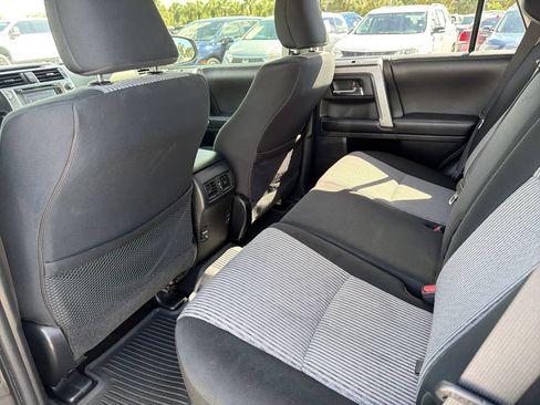 Used 2016 Toyota 4Runner SR5 AWD/4WD image 12