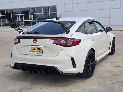 Used 2024 Honda Civic Type R image 7
