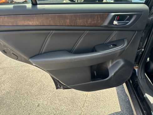 Used 2018 Subaru Outback 2.5i Limited w/ Popular Package #2 AWD/4WD image 22
