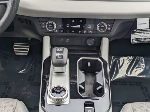 New 2026 Mitsubishi Outlander SEL FWD image 19