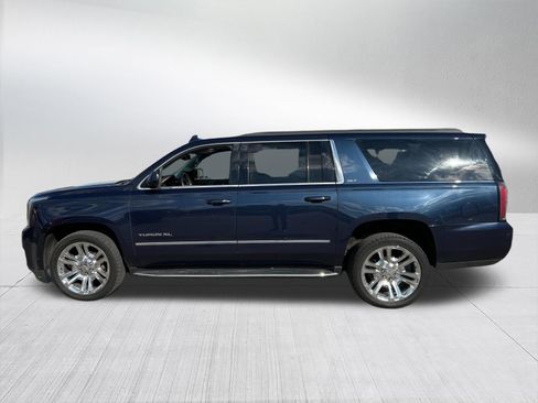 Used 2019 GMC Yukon XL SLT w/ Premium Edition AWD/4WD image 9