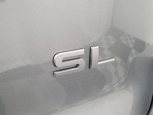 Used 2025 Nissan Armada SL image 8