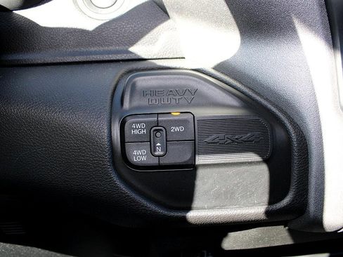 Used 2024 RAM 2500 Tradesman w/ Chrome Appearance Group image 20