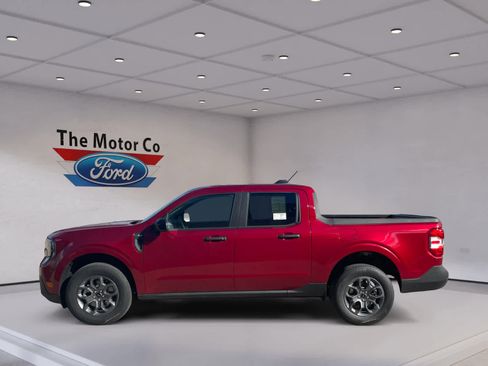 New 2025 Ford Maverick XLT w/ XLT Luxury Package FWD image 14