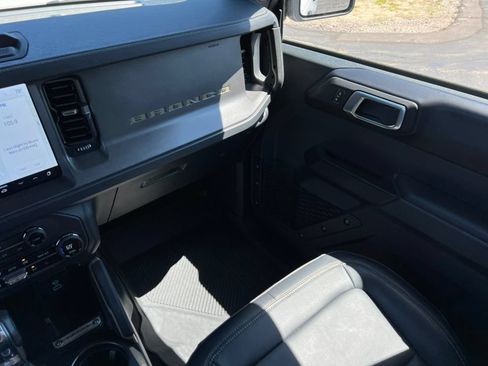 Used 2025 Ford Bronco Badlands AWD/4WD image 30