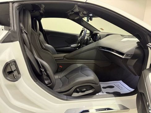 Used 2023 Chevrolet Corvette Stingray Coupe w/ Z51 Performance Package image 28