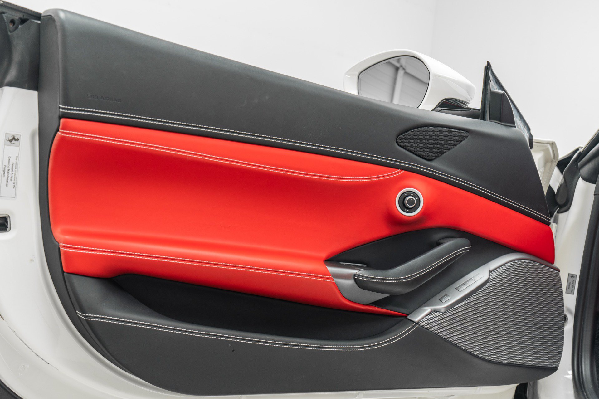 Used 2019 Ferrari Portofino RWD image 43