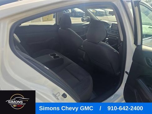 Used 2024 Nissan Altima 2.5 SV FWD image 39
