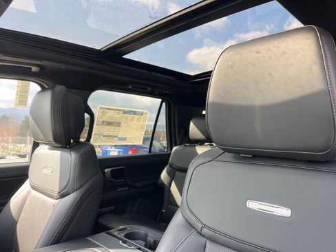 New 2026 Ford Expedition Platinum w/ Stealth Performance Package AWD/4WD image 6