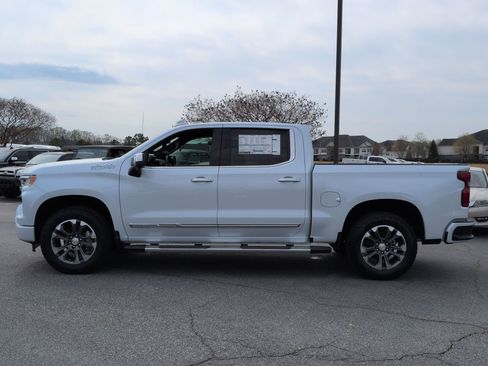 New 2026 Chevrolet Silverado 1500 High Country w/ Technology Package AWD/4WD image 6