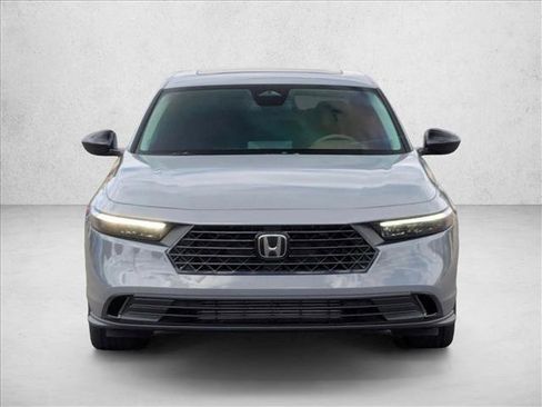 Used 2025 Honda Accord SE image 2