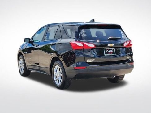 Used 2021 Chevrolet Equinox LS w/ LS Convenience Package image 3