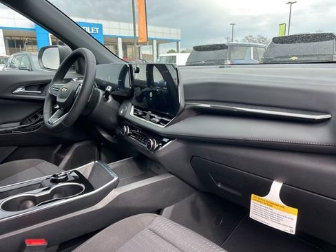 New 2026 Chevrolet Equinox LT image 32