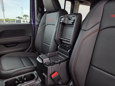 New 2026 Jeep Wrangler Unlimited Rubicon AWD/4WD image 33