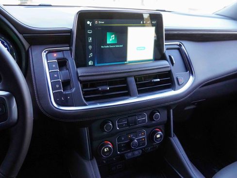 Used 2024 Chevrolet Tahoe Z71 w/ Luxury Package image 24