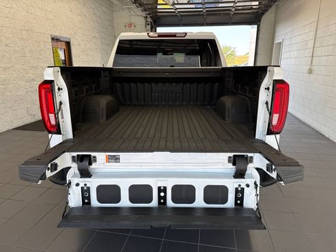Used 2026 GMC Sierra 1500 SLT w/ SLT Premium Package AWD/4WD image 11