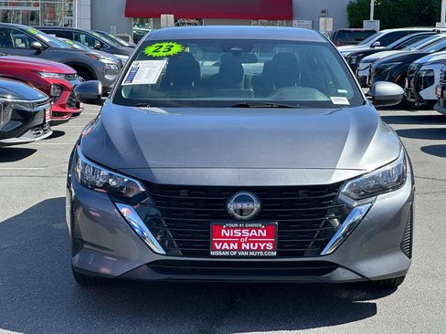 Used 2024 Nissan Sentra SV FWD image 11
