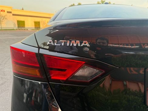 Used 2021 Nissan Altima 2.5 SR image 11