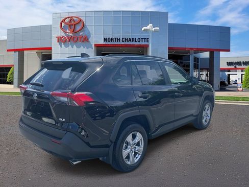 Used 2025 Toyota RAV4 XLE w/ Convenience Package FWD image 8