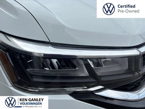 Used 2024 Volkswagen Taos SE FWD image 7