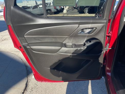 Used 2020 Chevrolet Traverse RS image 19