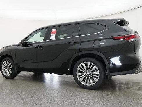 New 2026 Toyota Highlander Platinum AWD/4WD image 80