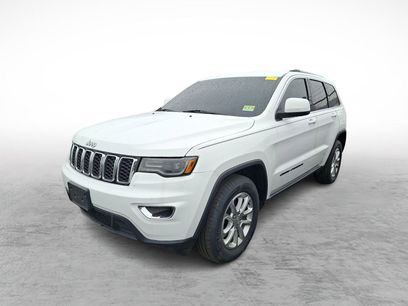 Used 2021 Jeep Grand Cherokee Laredo
