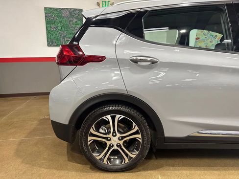Used 2020 Chevrolet Bolt Premier w/ Infotainment Package FWD image 48